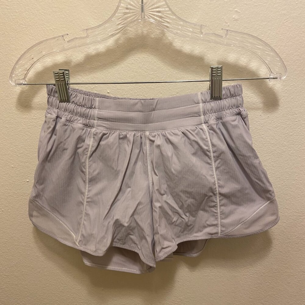Lululemon Hotty Hot Short II Size 6 *Long 4"